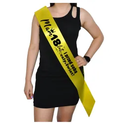 Szarfa ŻÓŁTA Osiemnastka Mam 18 lat i przed sobą cały świat